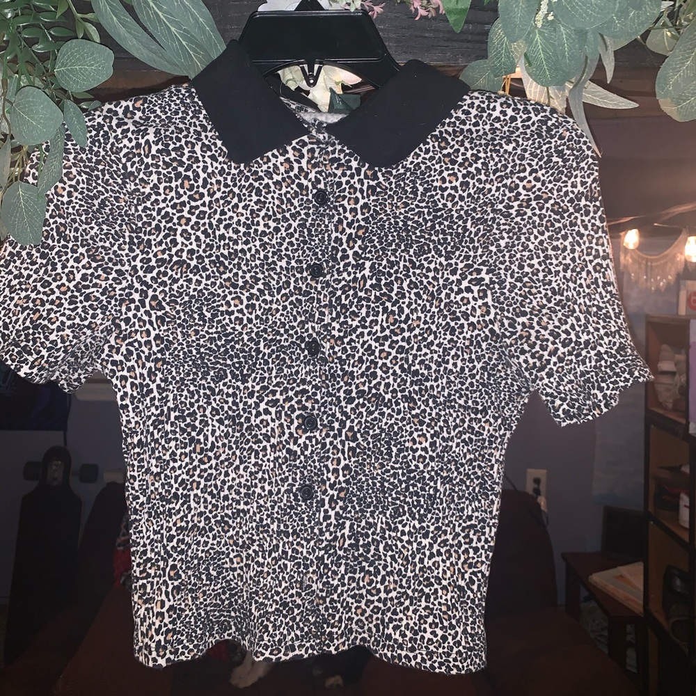 Leopard print crop top